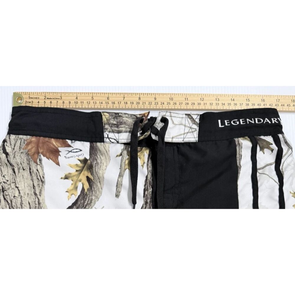Legendary Whitetails Gods Country Camo Pattern Lined Swim Trunks Size Large - Picture 3 of 8